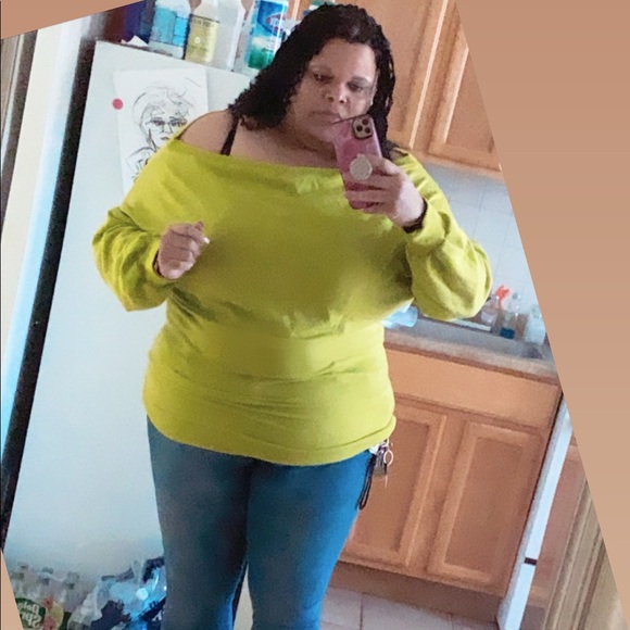 Meet Your Posher - Picture 2 of 3